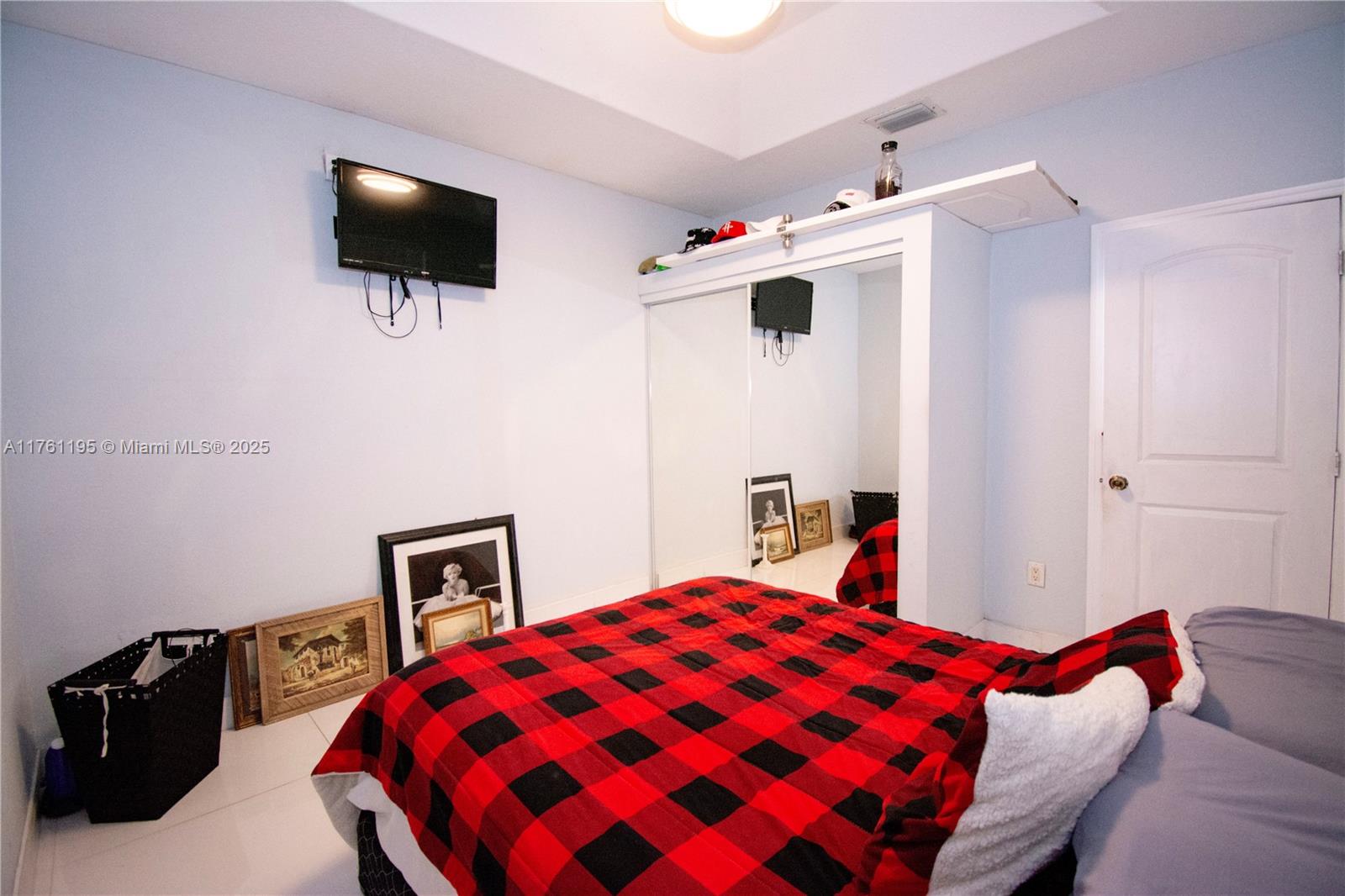 1142 NW 135th Ct Miami, FL 33182