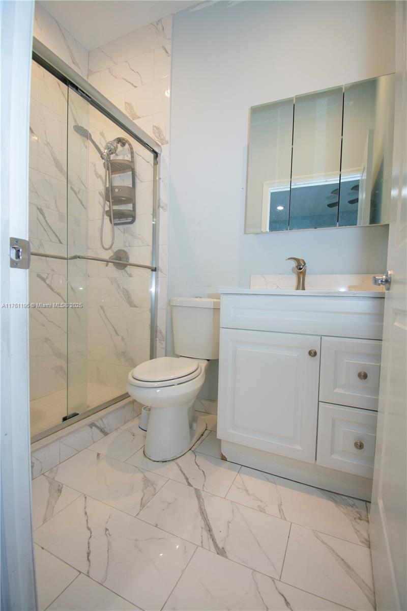 1142 NW 135th Ct Miami, FL 33182