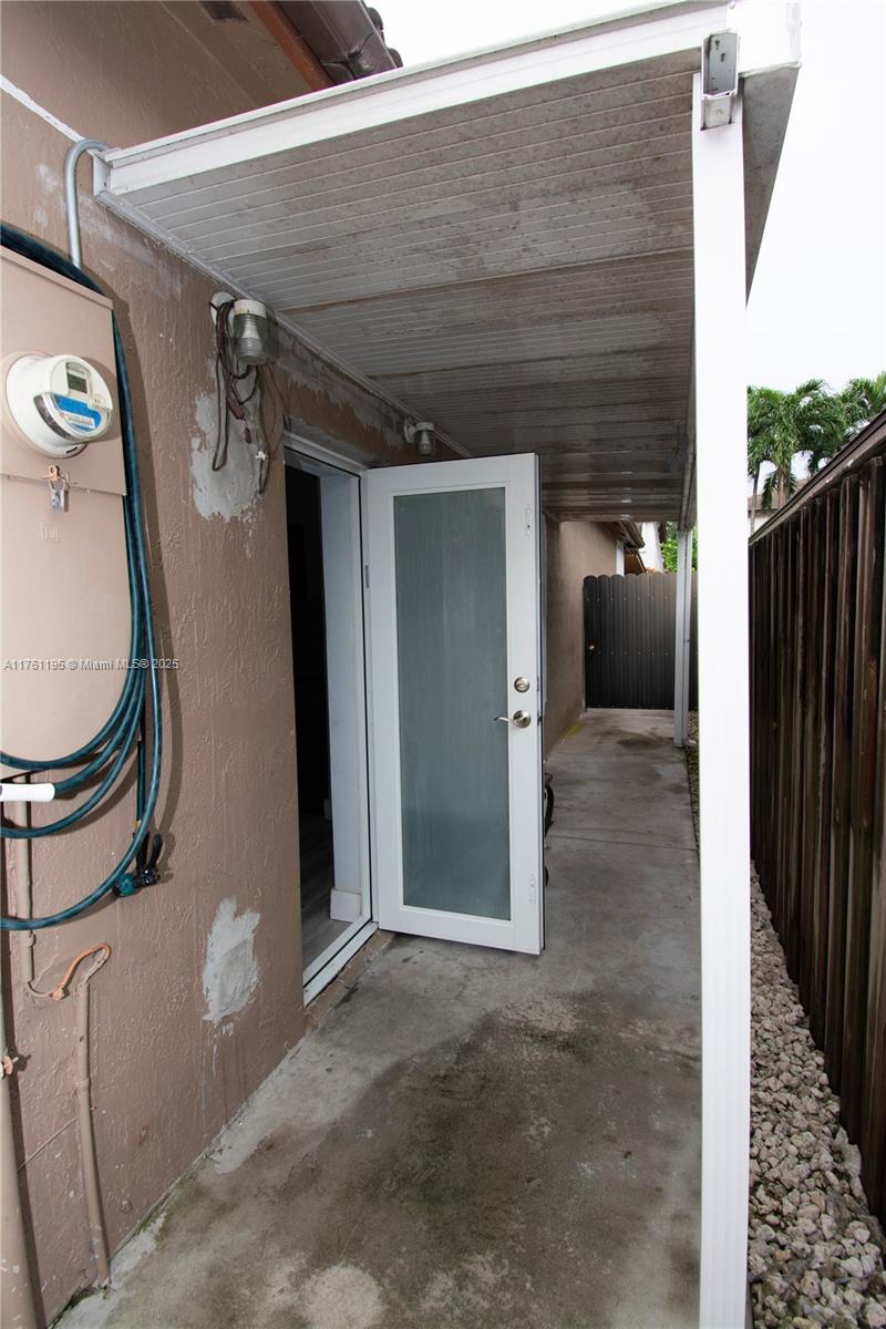 1142 NW 135th Ct Miami, FL 33182