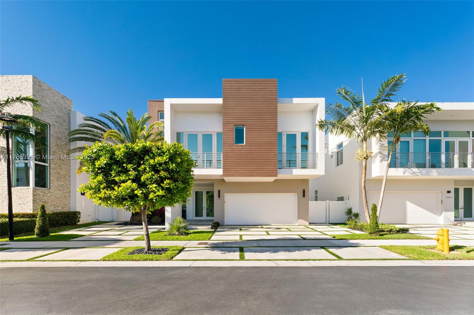 10561 NW 67th Ter Doral, FL 33178