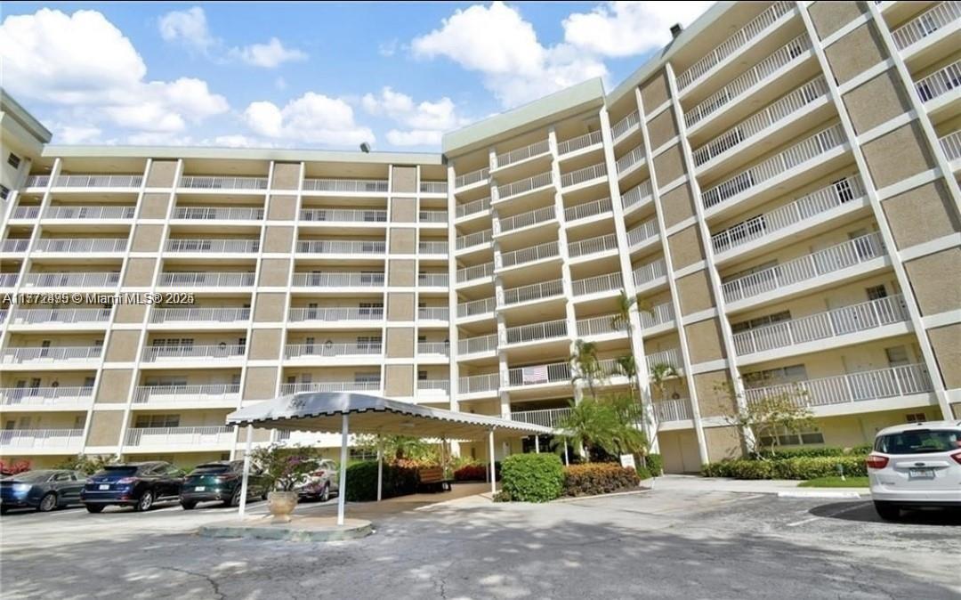 3090 N Course Dr #405