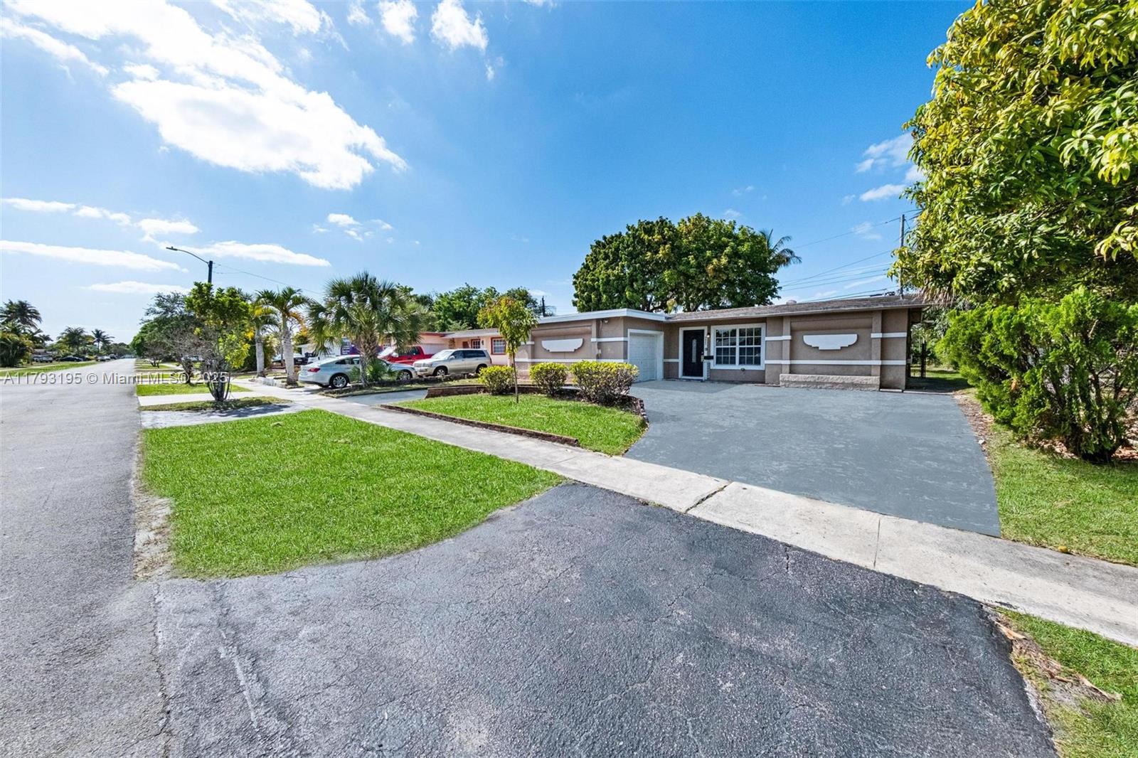 6421 NW 24th Pl,Sunrise, FL 33313