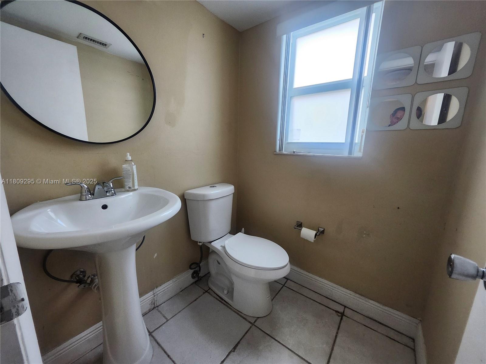 1061 NW 80th Ave #J Margate, FL 33063