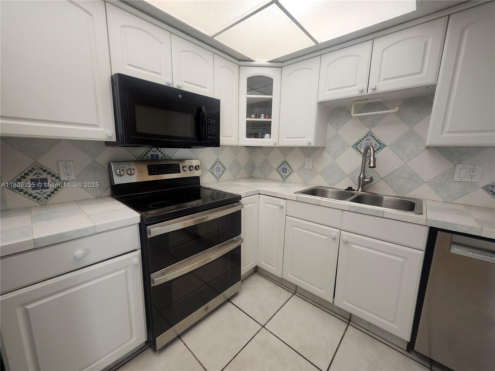 1061 NW 80th Ave #J Margate, FL 33063