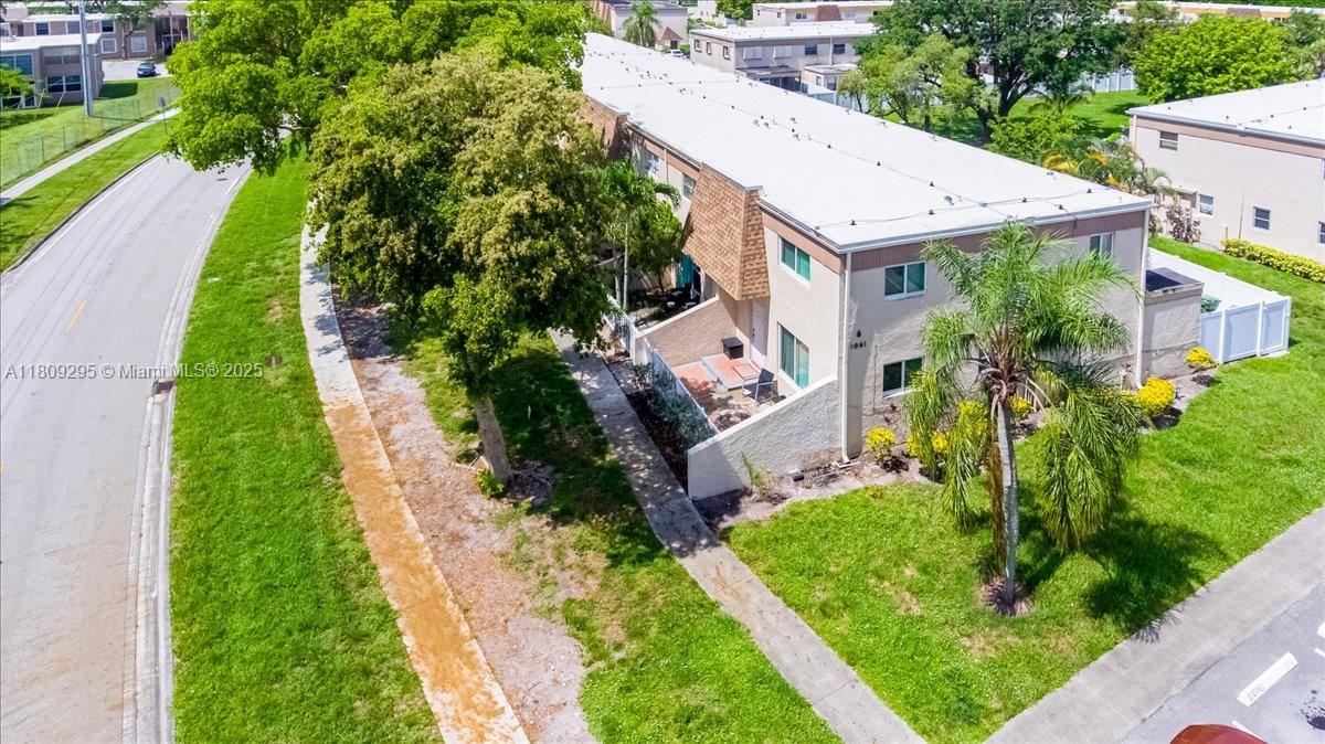 1061 NW 80th Ave #J Margate, FL 33063