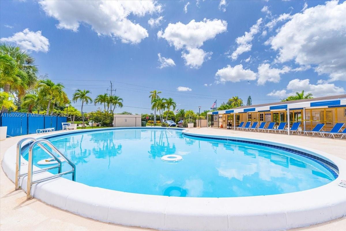 1061 NW 80th Ave #J Margate, FL 33063