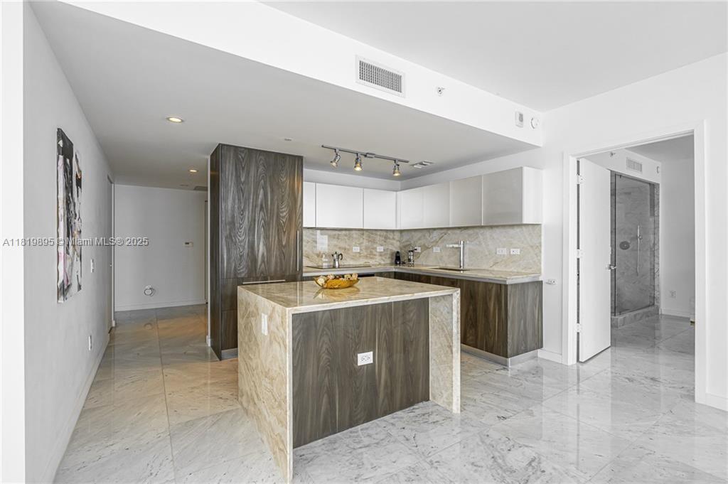 image One Paraiso Condo10