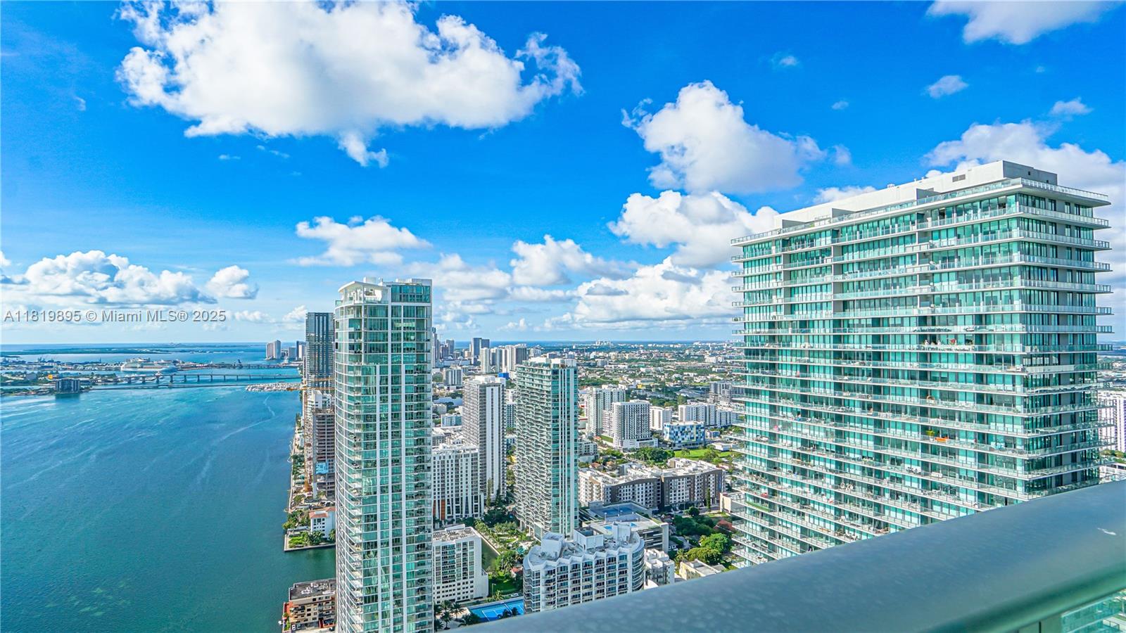 image One Paraiso Condo39