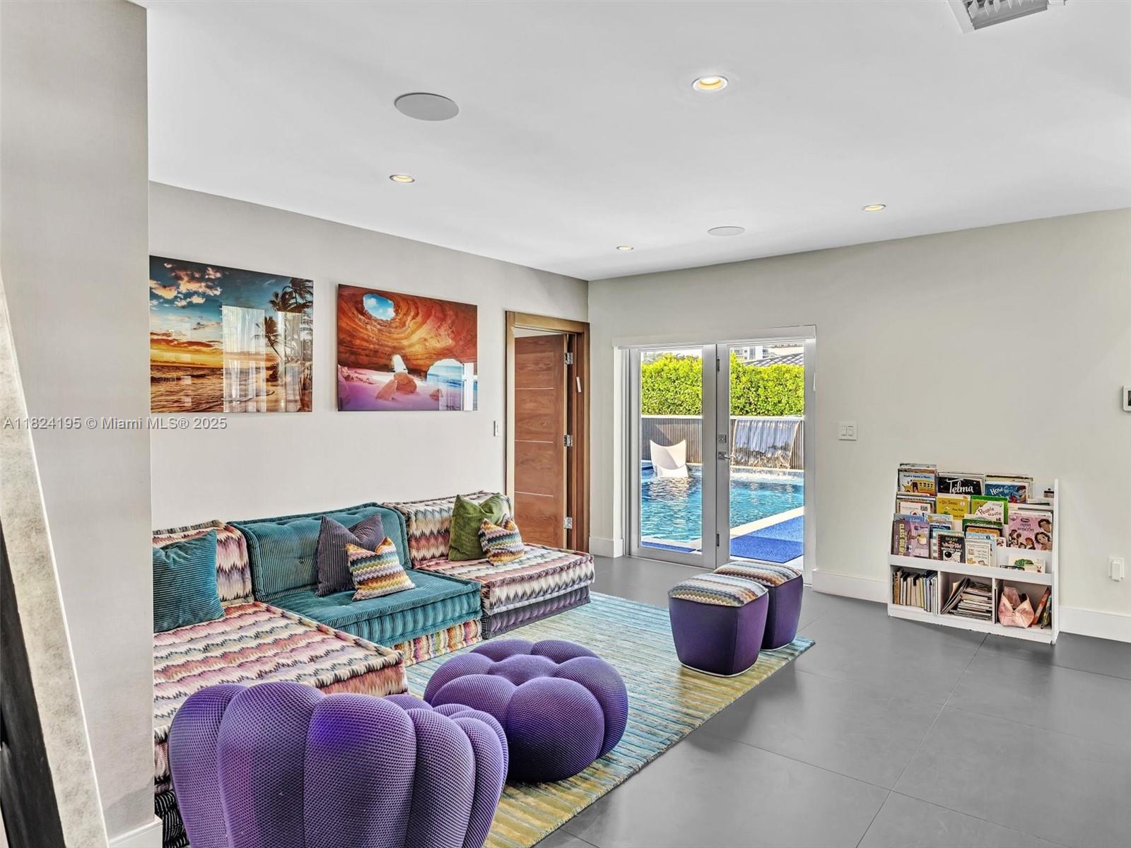 307 Holiday Dr Hallandale Beach, FL 33009