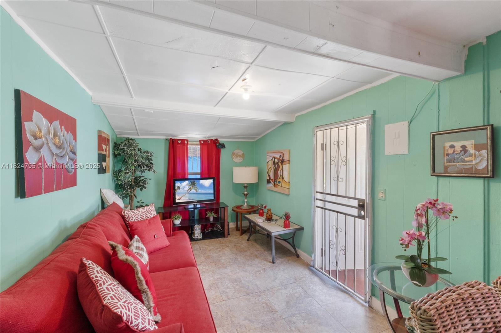 50 NW 34th Ter Miami, FL 33127