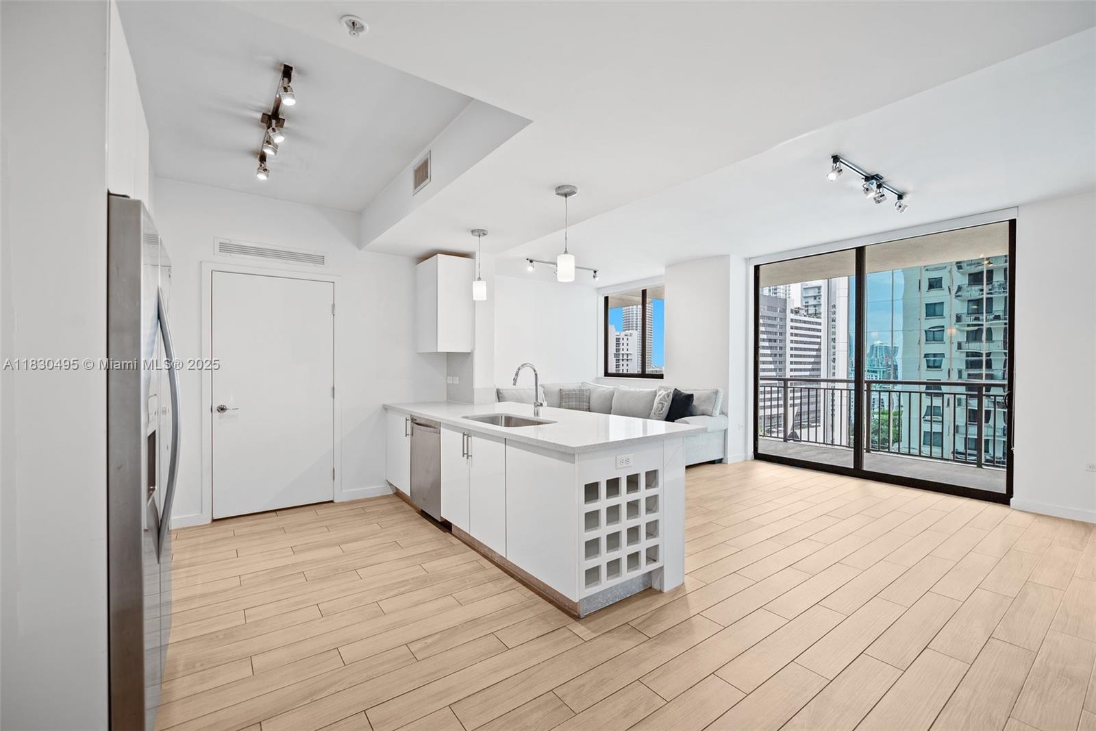 image NINE AT MARY BRICKELL VIL2