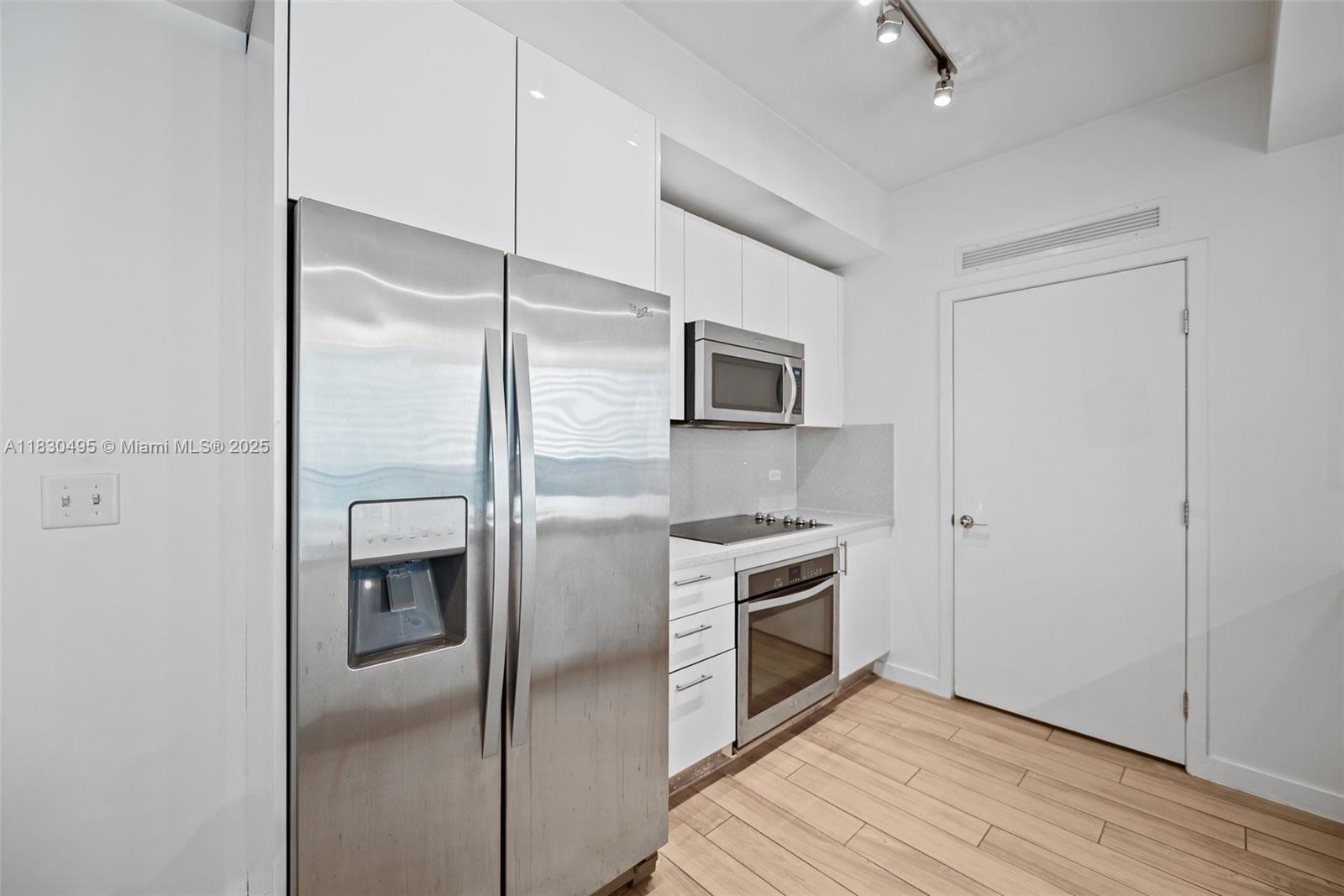 image NINE AT MARY BRICKELL VIL3