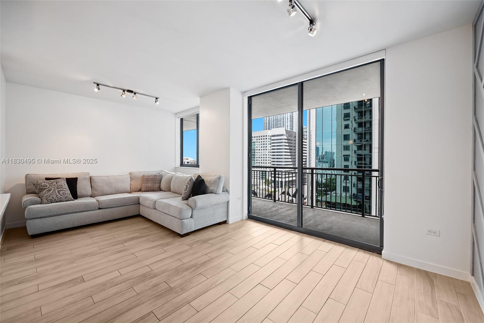 image NINE AT MARY BRICKELL VIL6