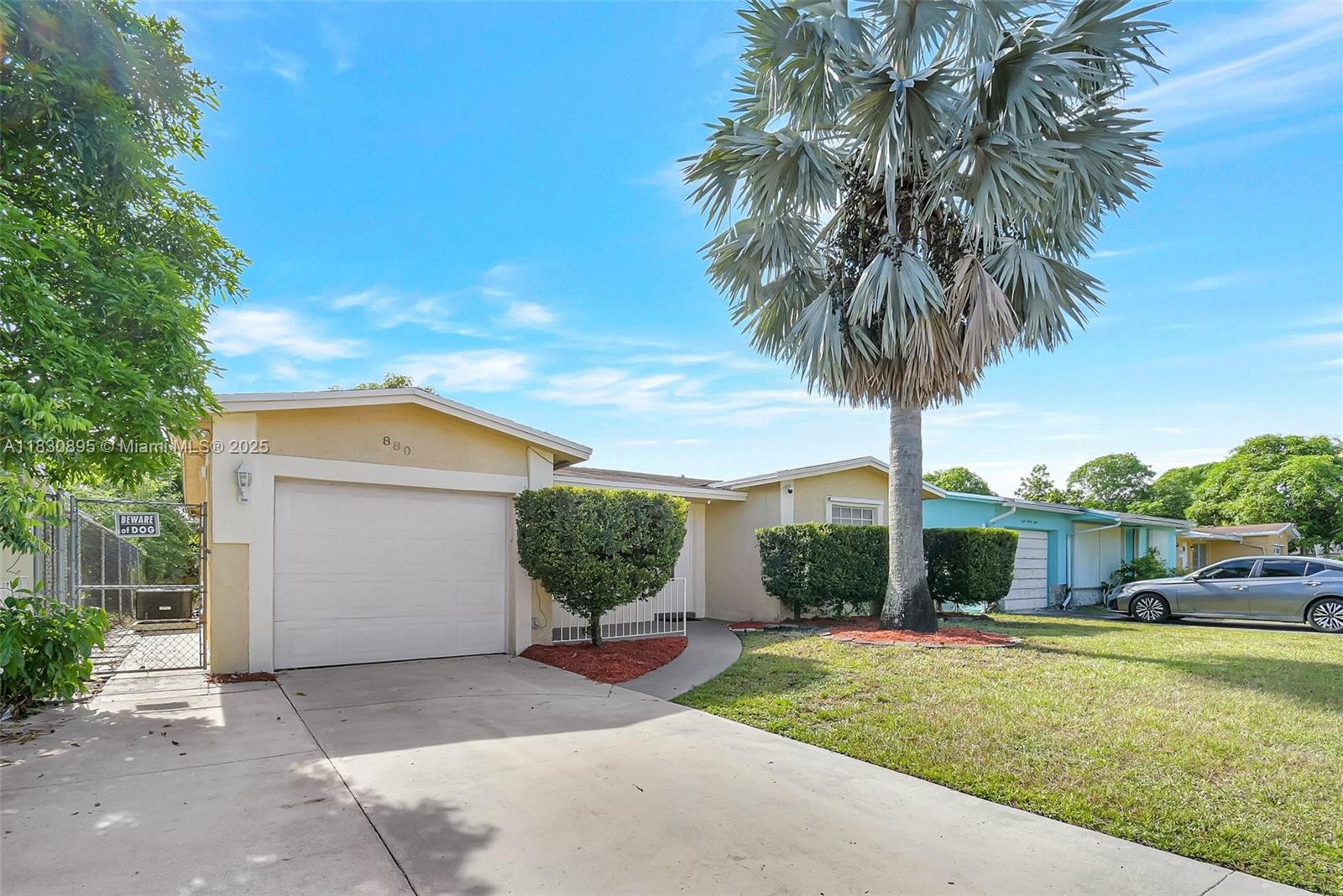 880 SW 64th Ter