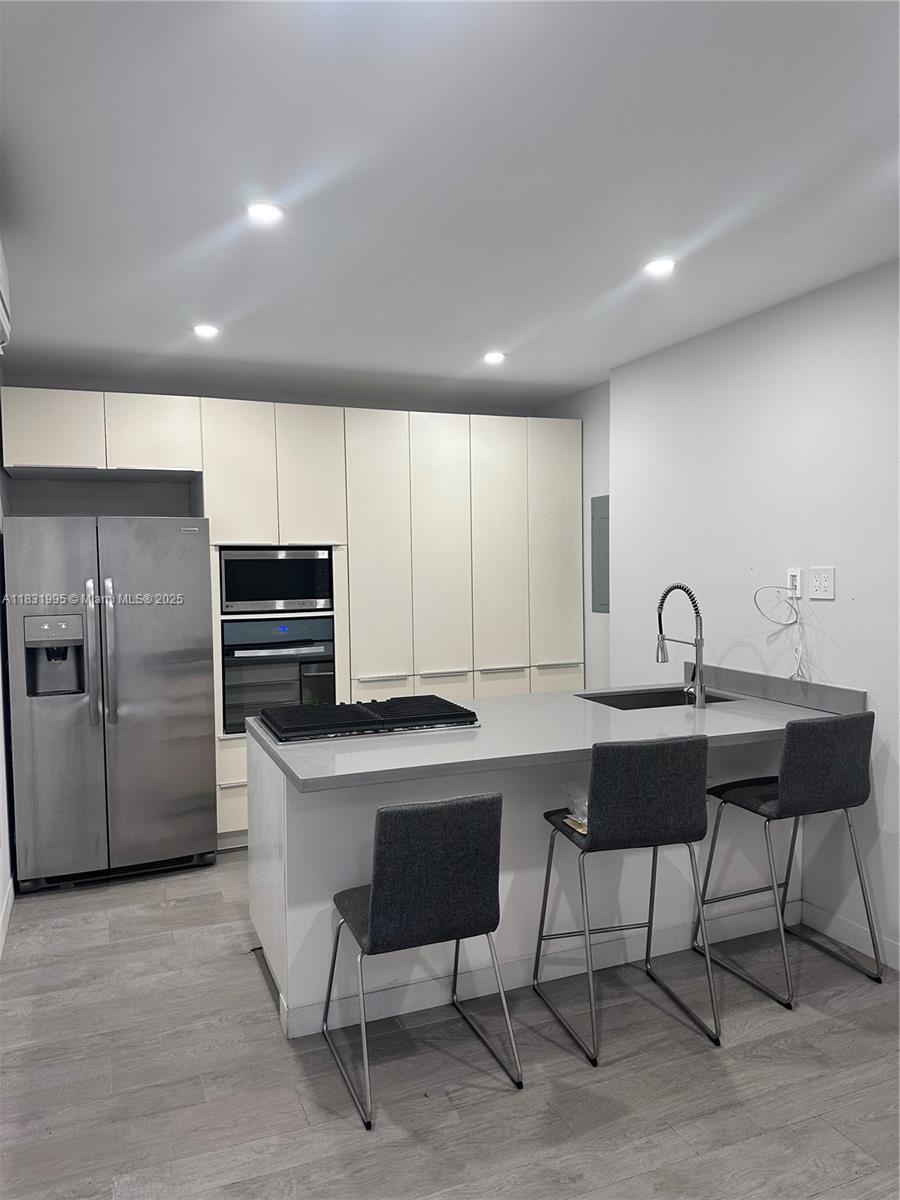 1560 Jefferson Ave #3