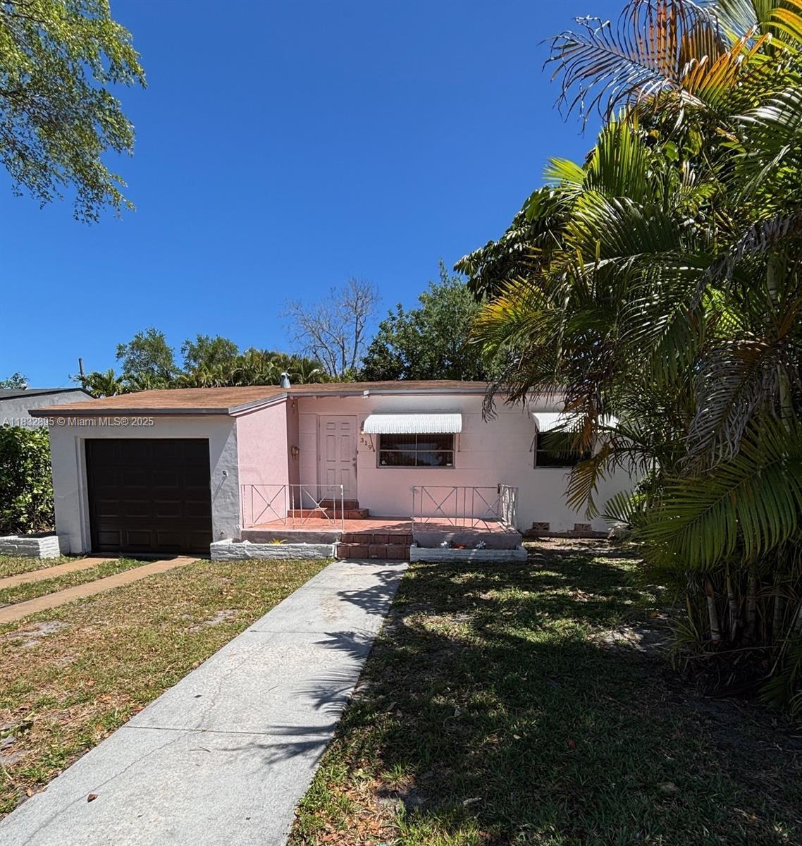 319 S 24th Ave