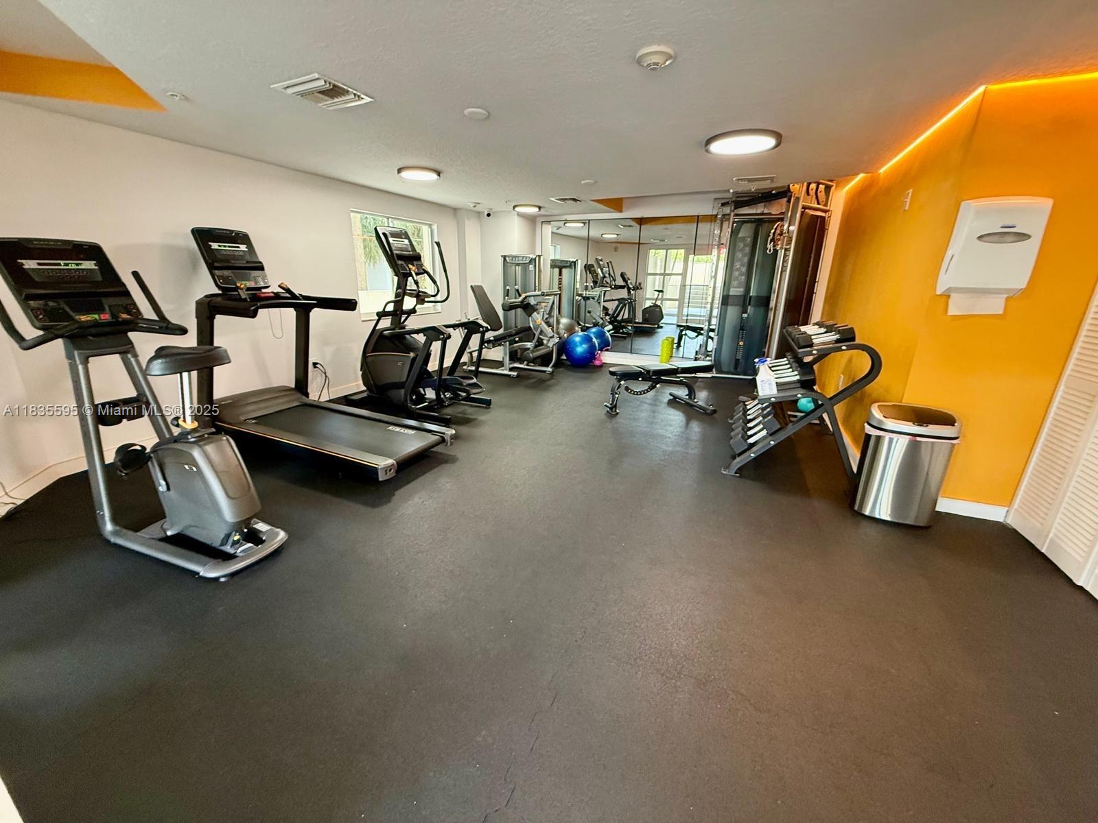 280 SW 20th Rd #404 Miami, FL 33129