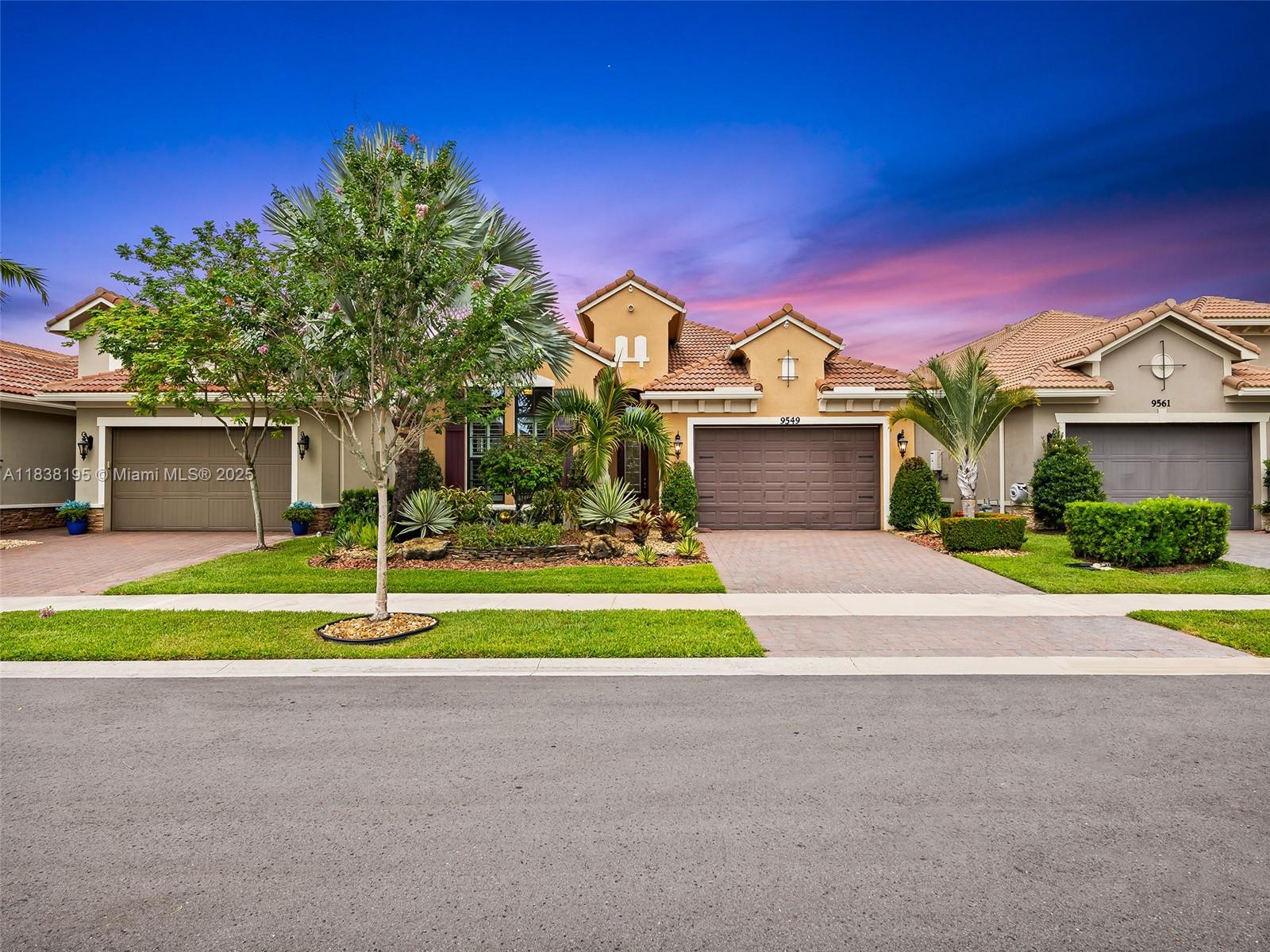 9549 W Kalmar Cir