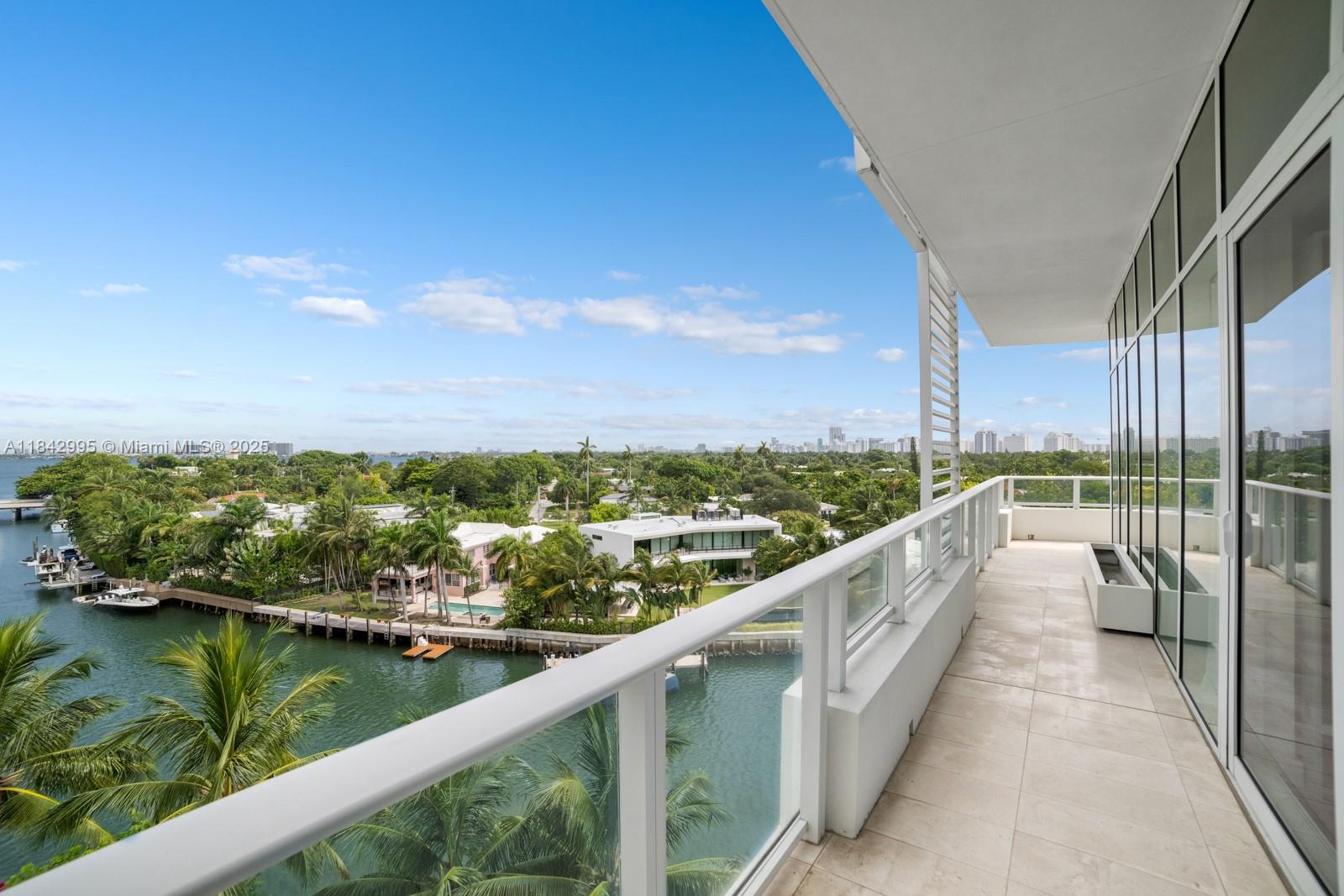 image RITZ CARLTON RESIDENCES16