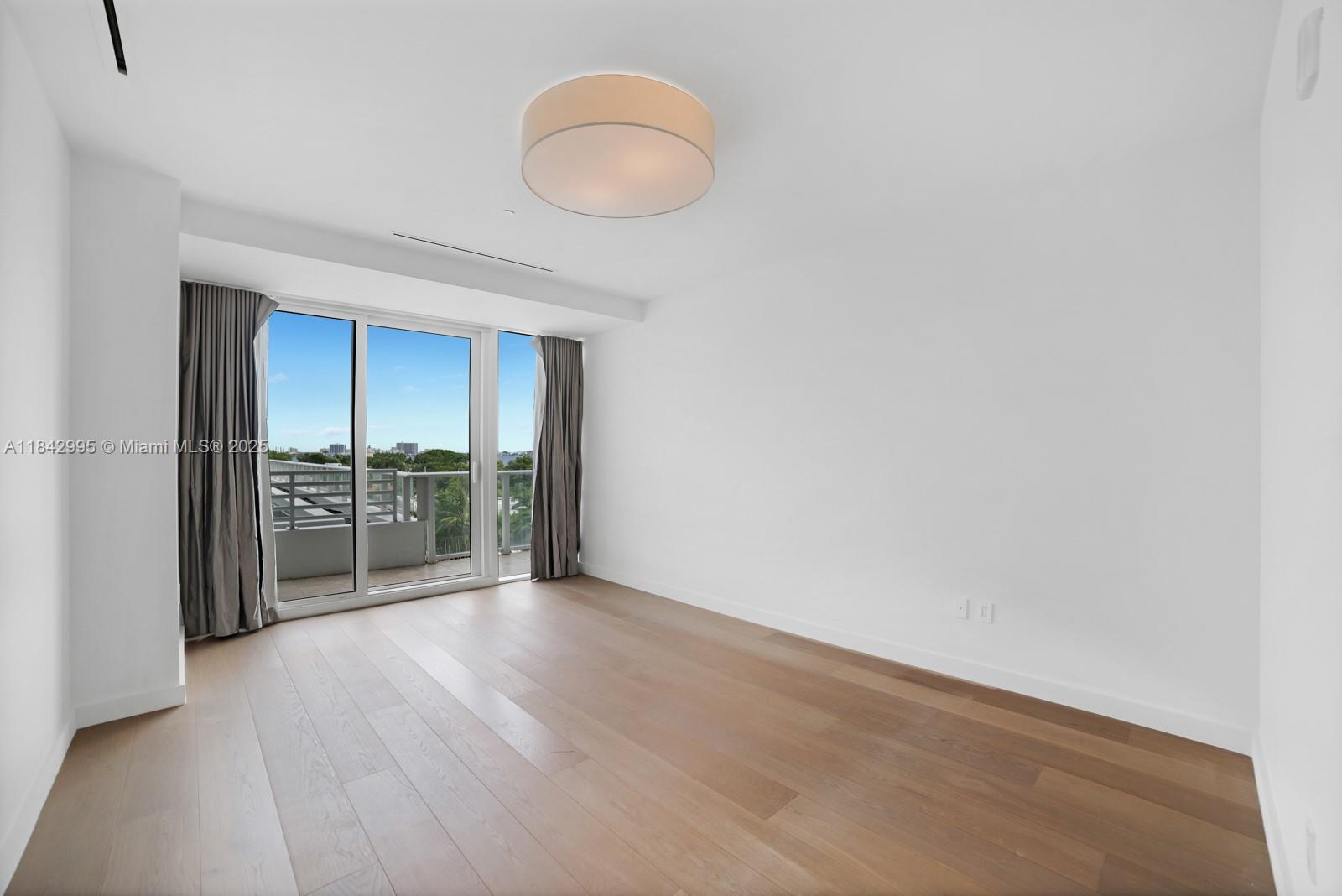 image RITZ CARLTON RESIDENCES18