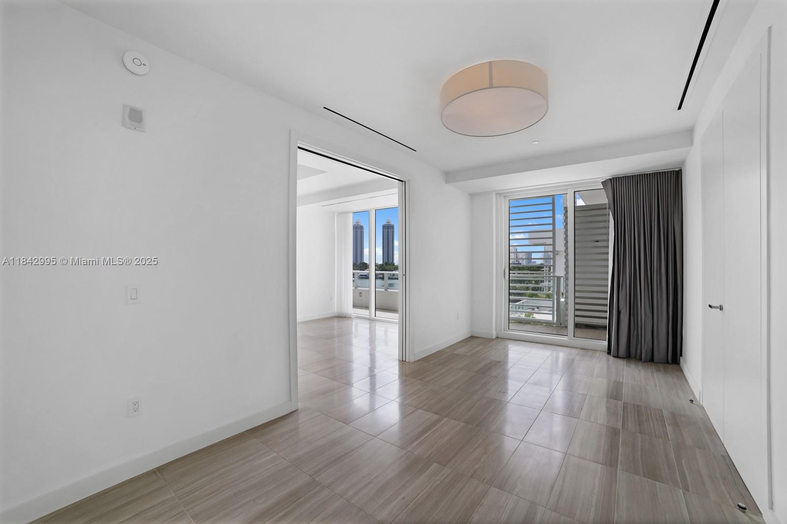 image RITZ CARLTON RESIDENCES24