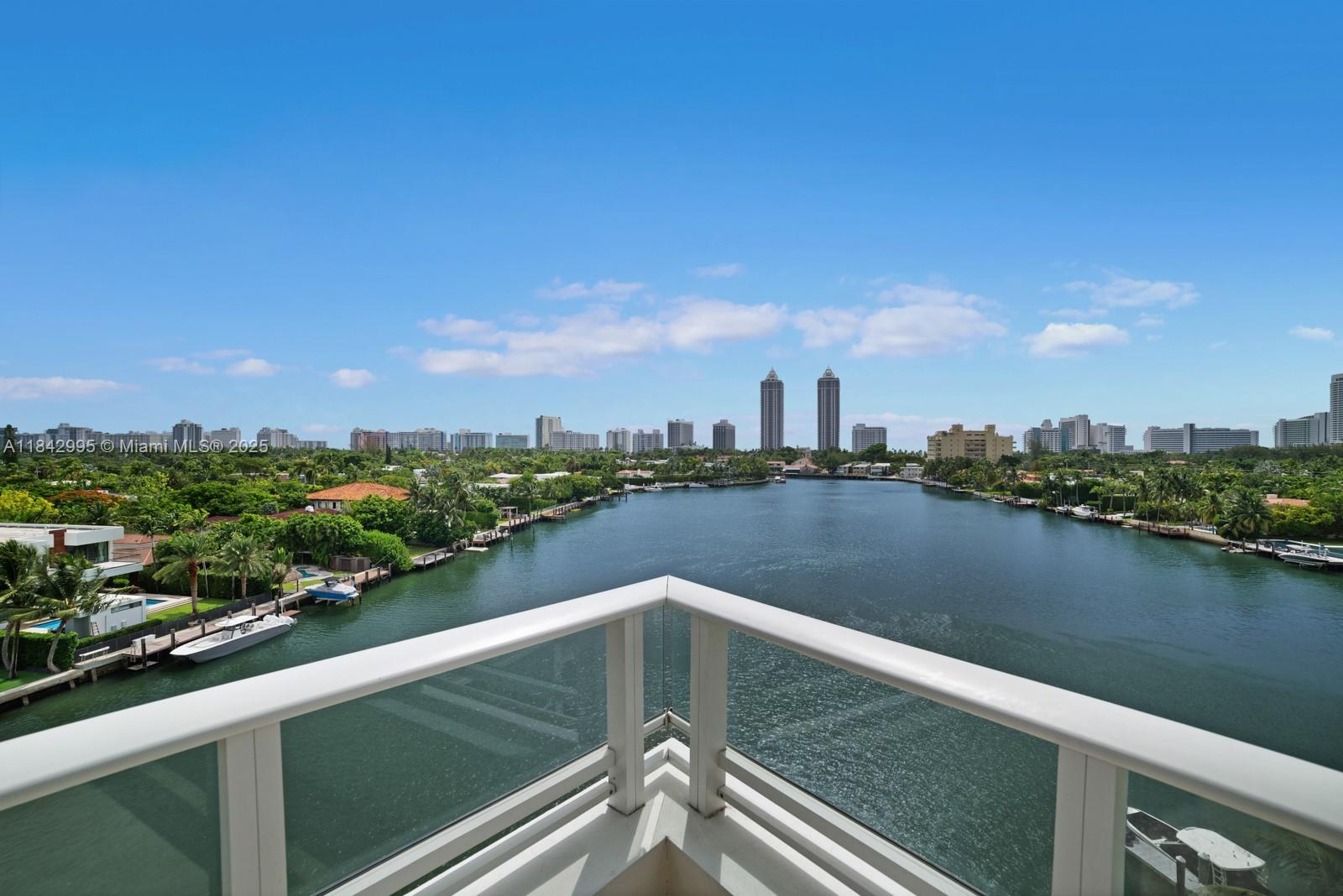 image RITZ CARLTON RESIDENCES26