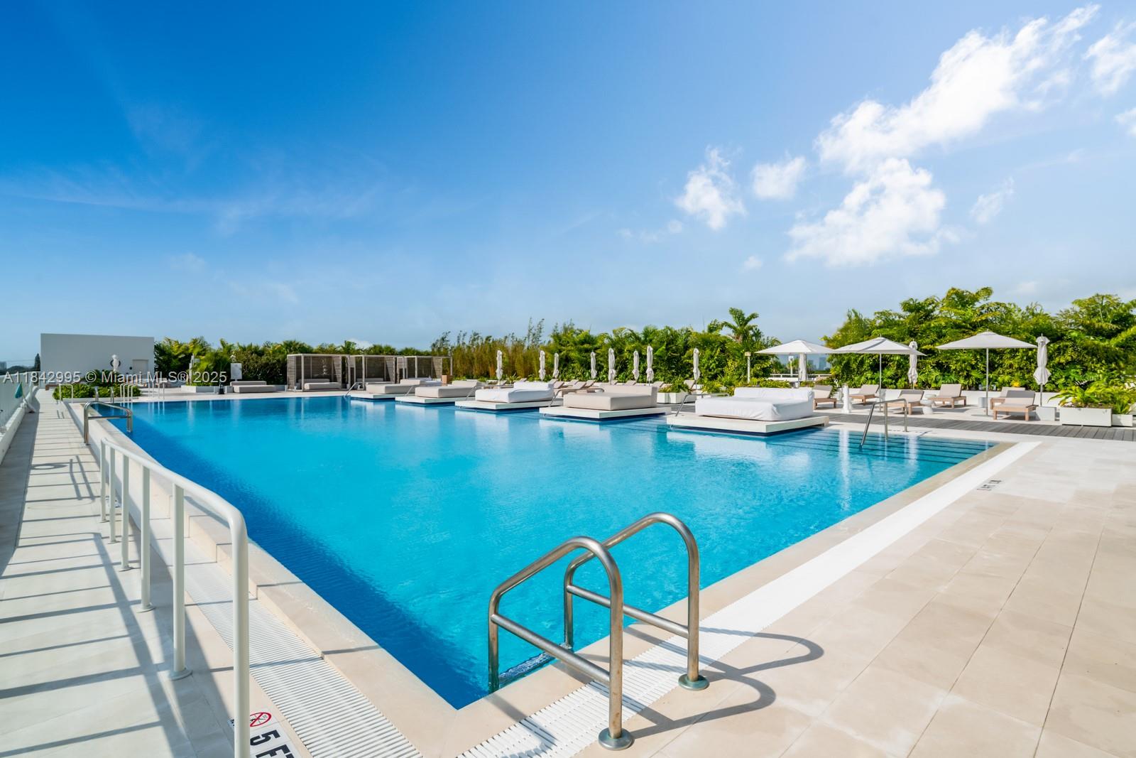 image RITZ CARLTON RESIDENCES28