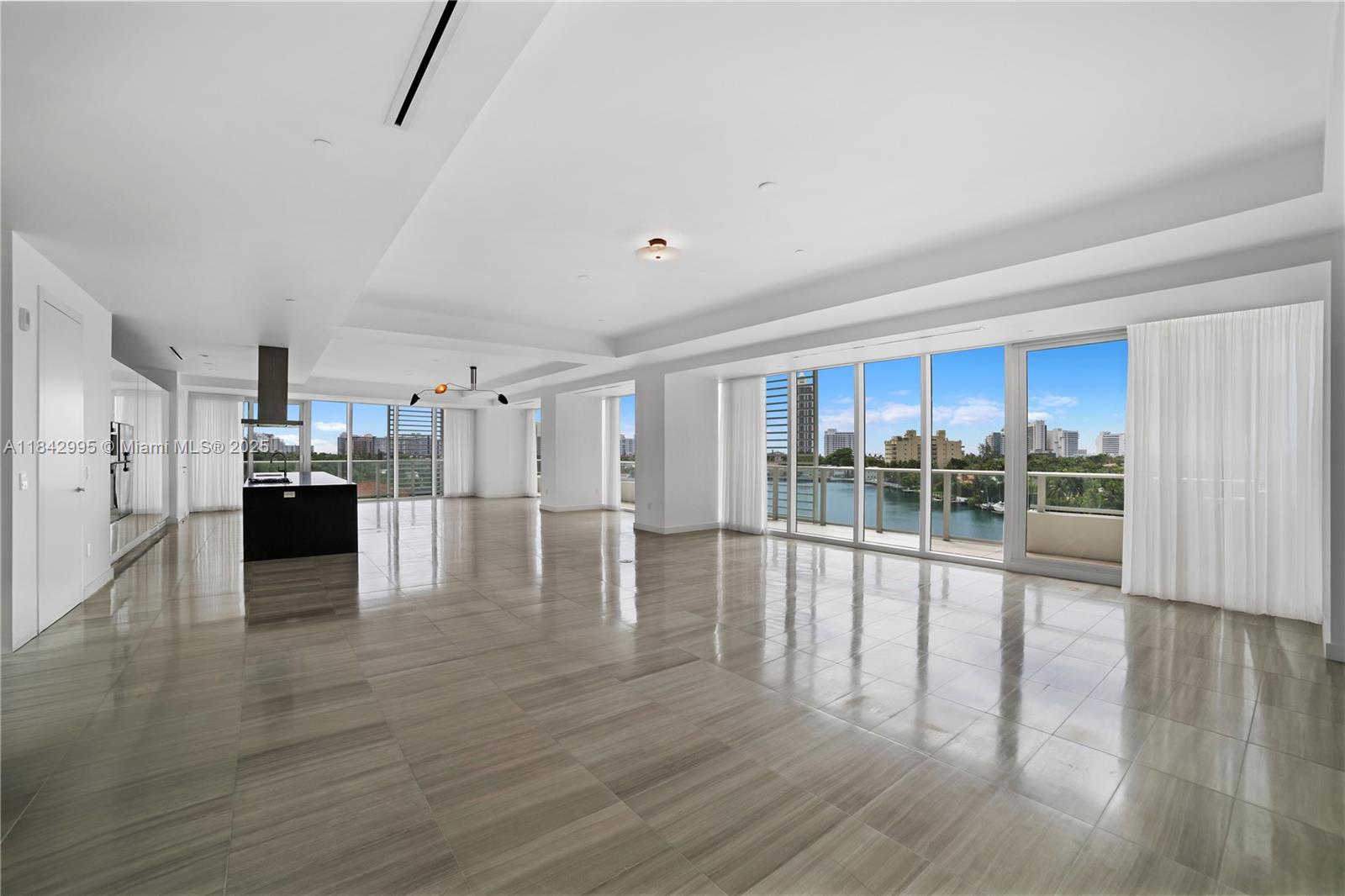 image RITZ CARLTON RESIDENCES2