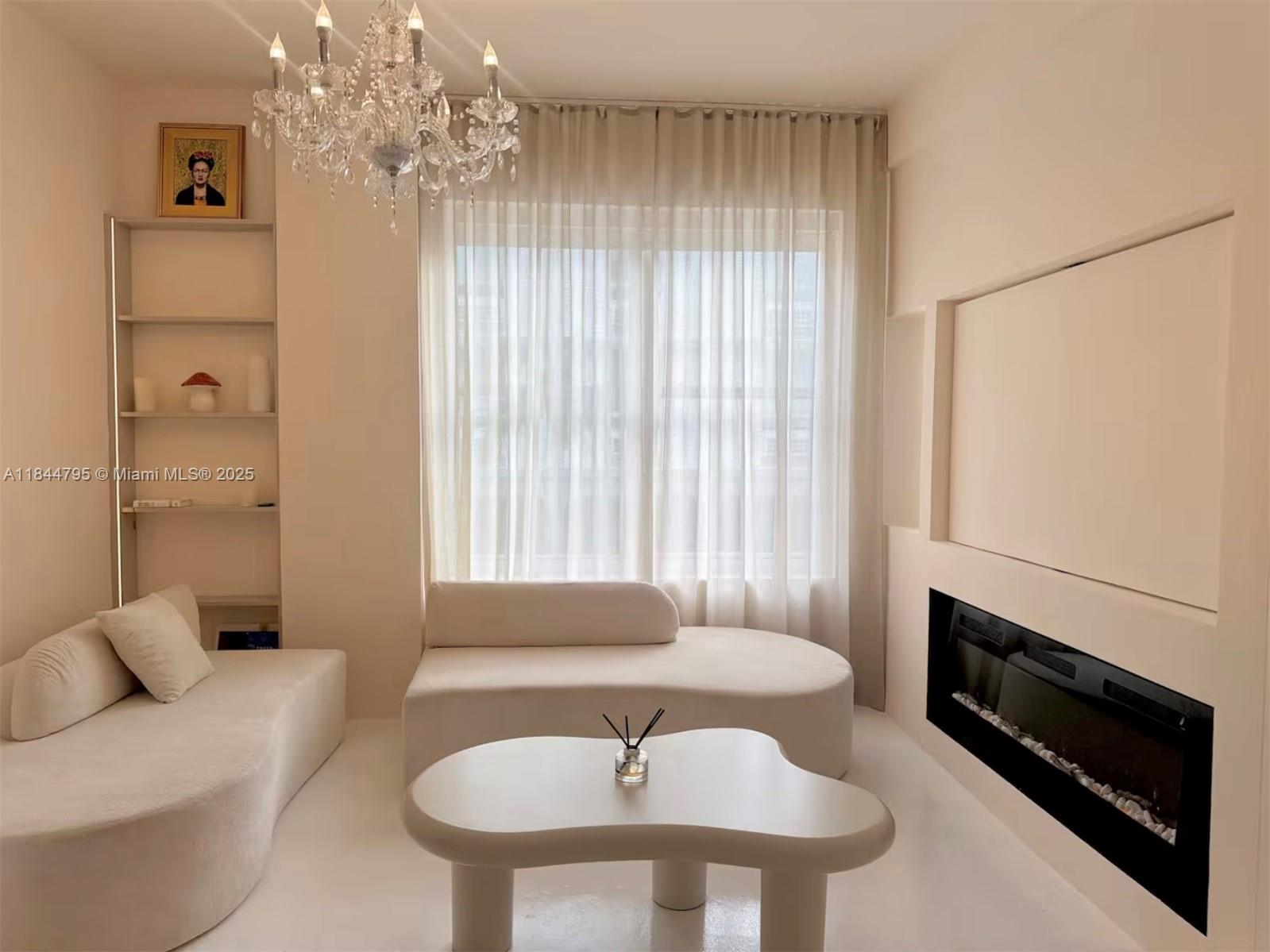 100 Collins Ave #218