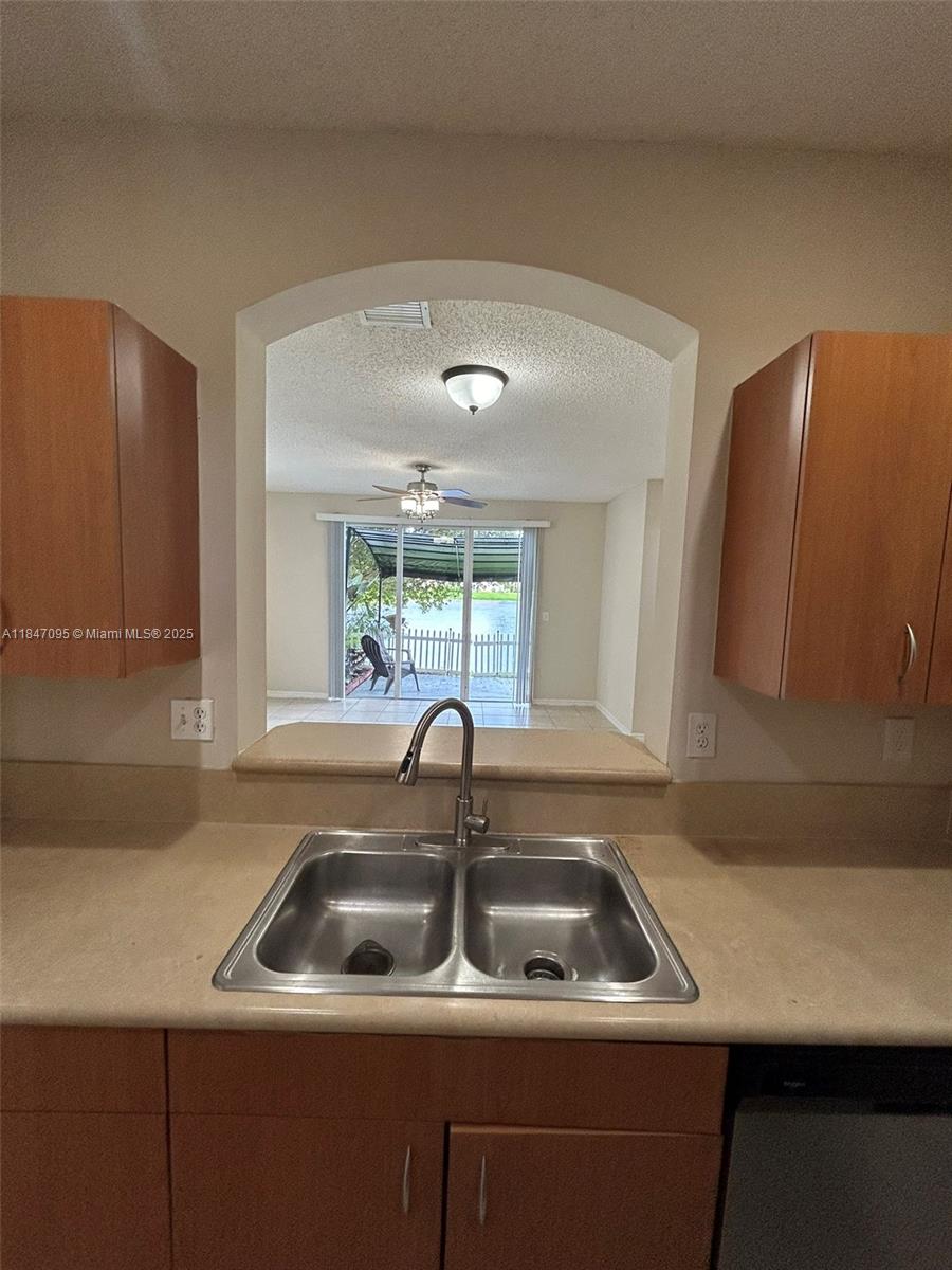 954 NE 42nd Ter Homestead, FL 33033