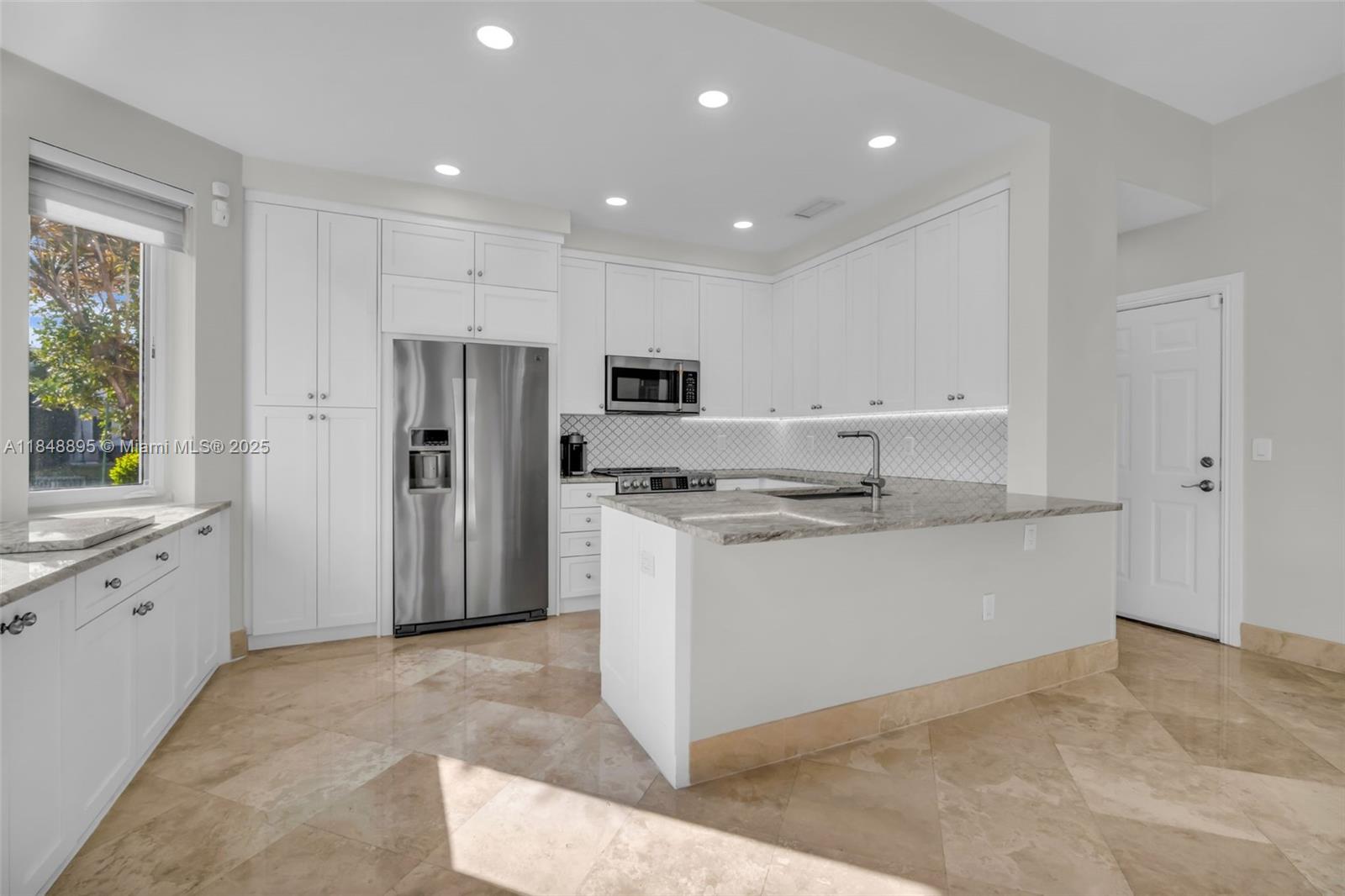 3156 NE 212th Ter Aventura, FL 33180