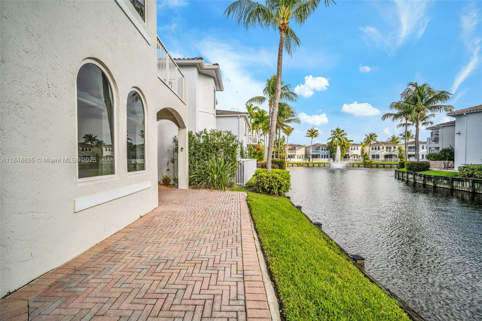 3156 NE 212th Ter Aventura, FL 33180