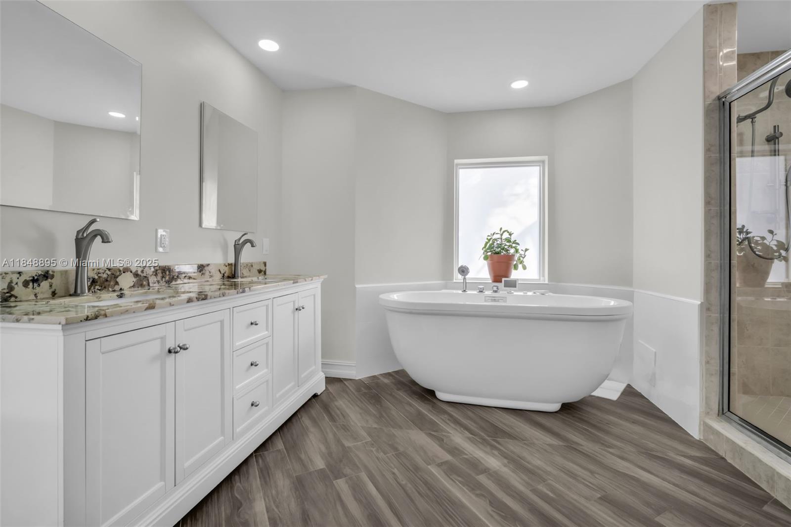 3156 NE 212th Ter Aventura, FL 33180