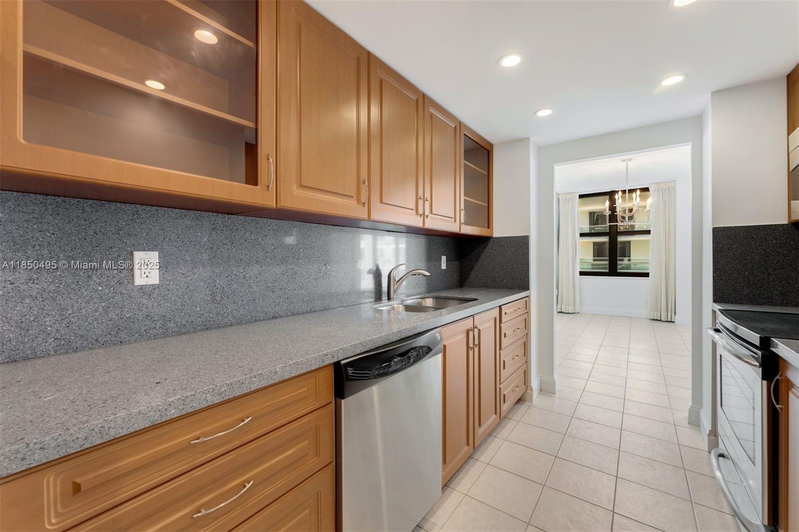 image Balmoral Condo9