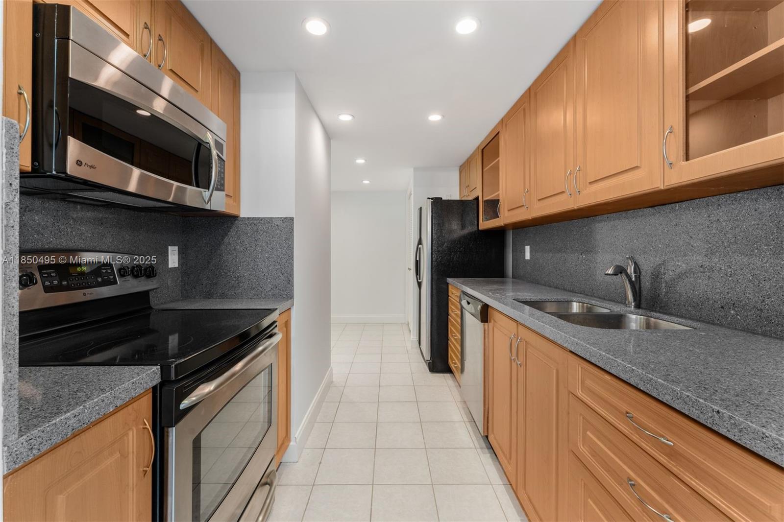 image Balmoral Condo10