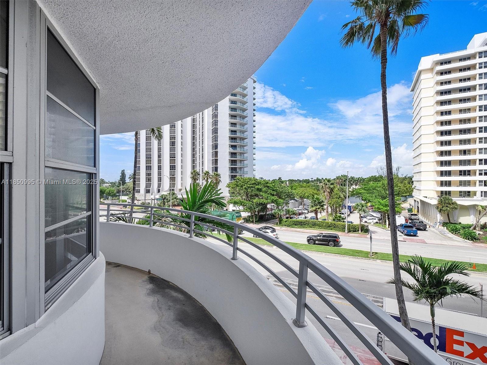 5555 Collins Ave #4S
