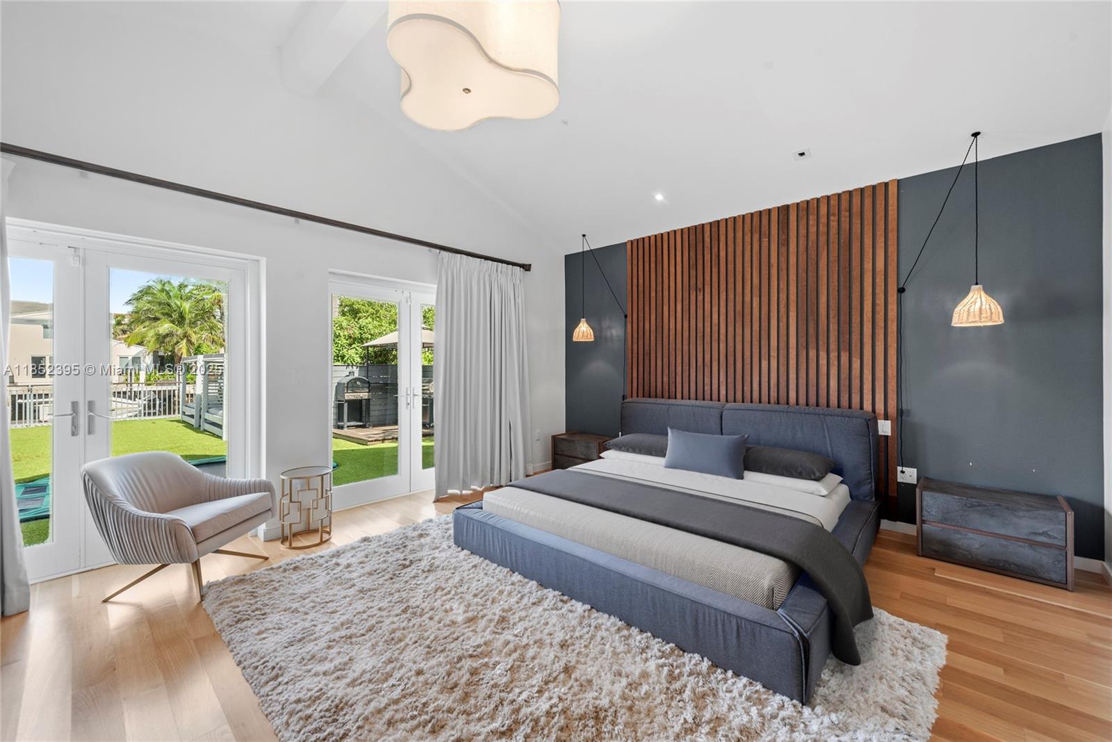 194 Golden Bch Dr Golden Beach, FL 33160