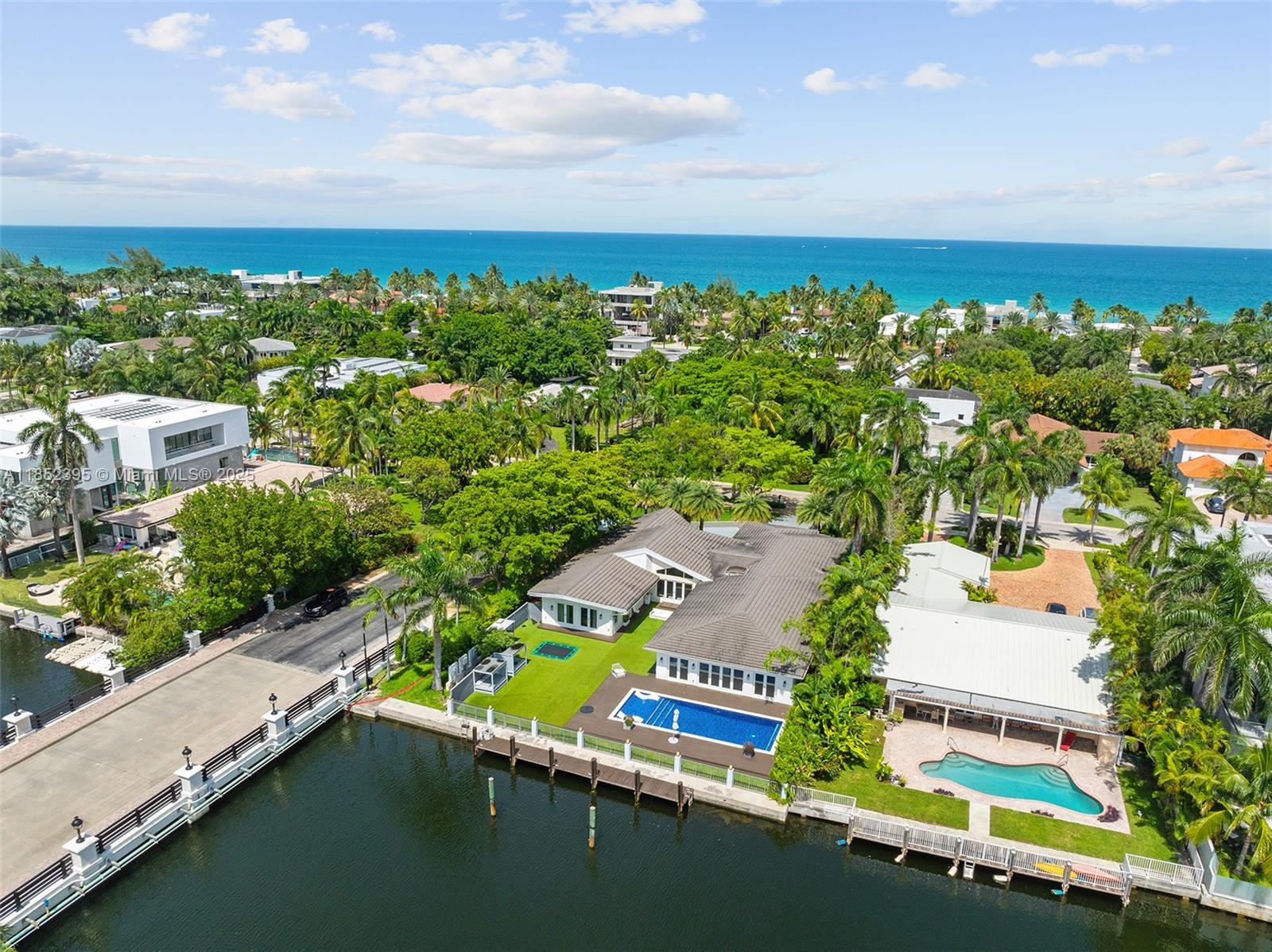 194 Golden Bch Dr Golden Beach, FL 33160