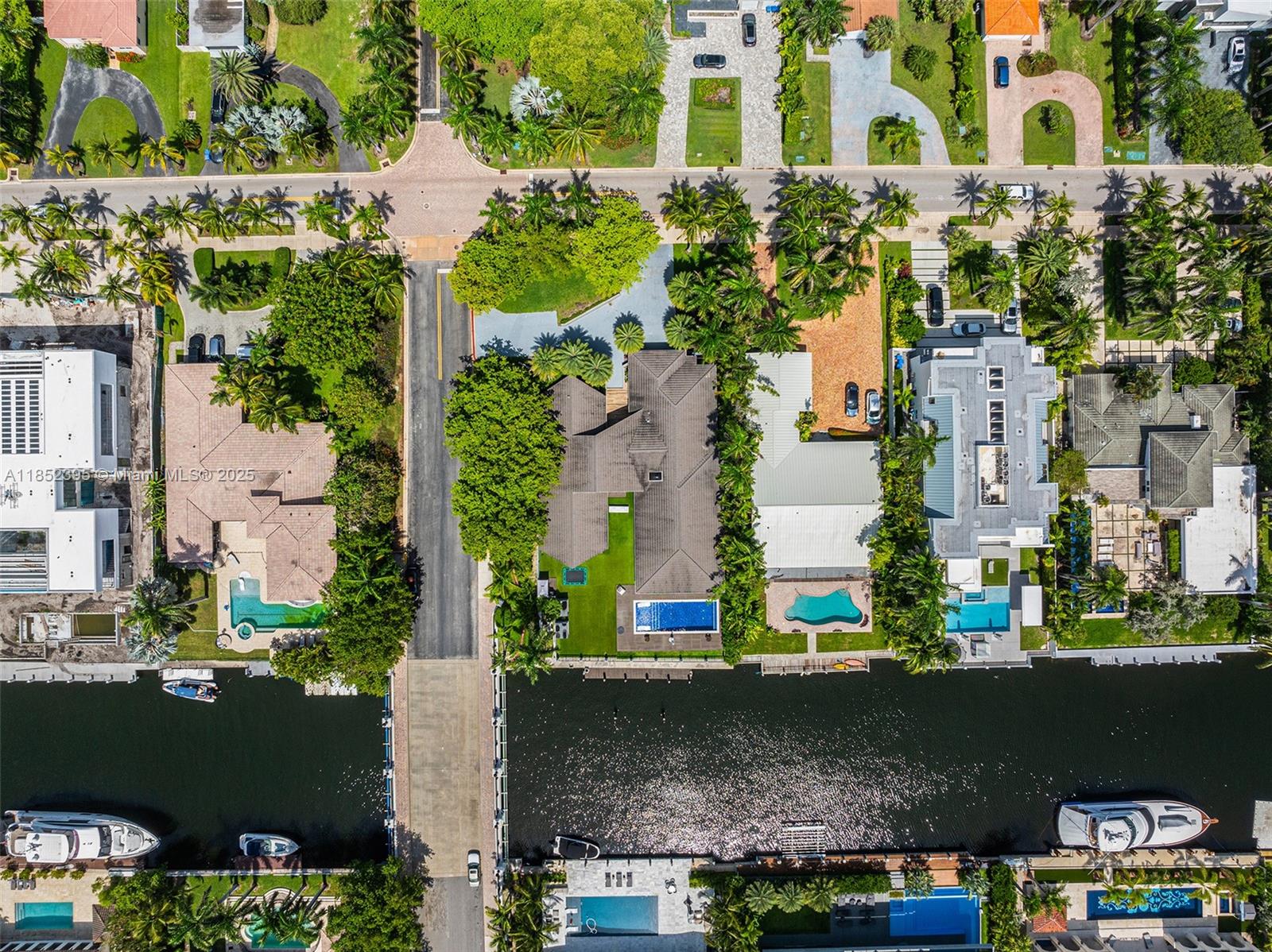 194 Golden Bch Dr Golden Beach, FL 33160