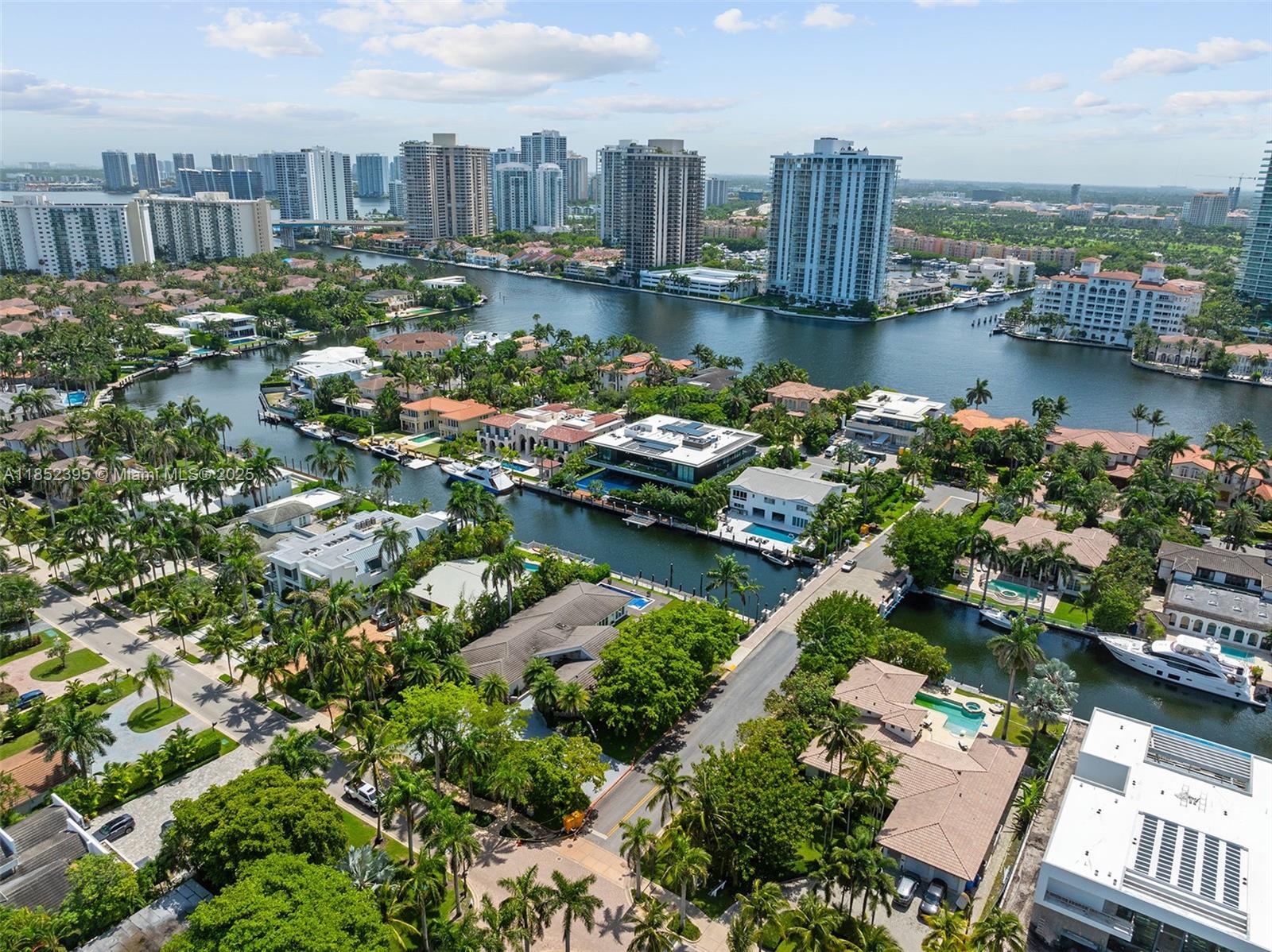 194 Golden Bch Dr Golden Beach, FL 33160