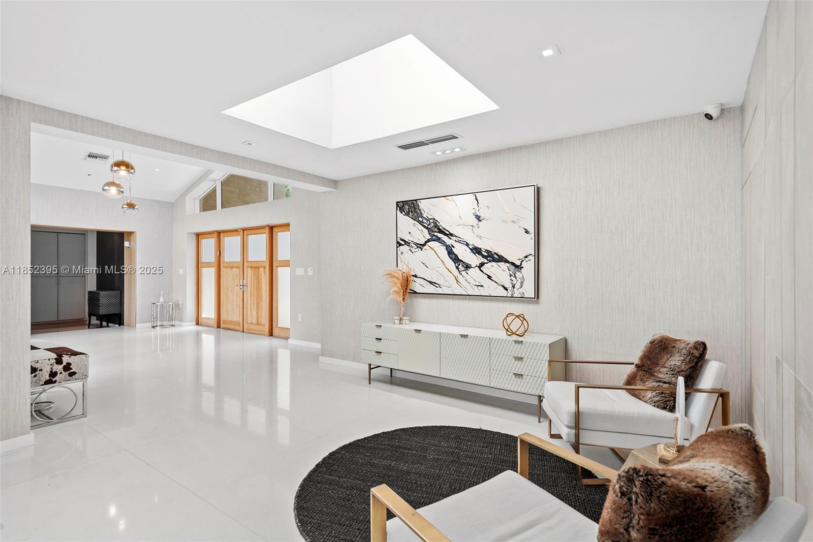 194 Golden Bch Dr Golden Beach, FL 33160