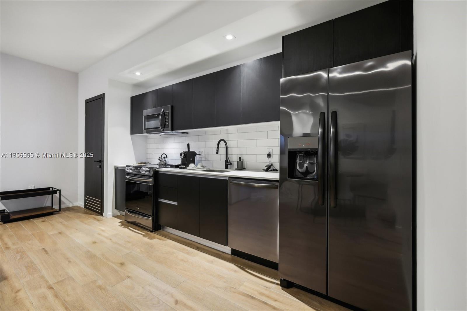 image The Elser Residences Miam10