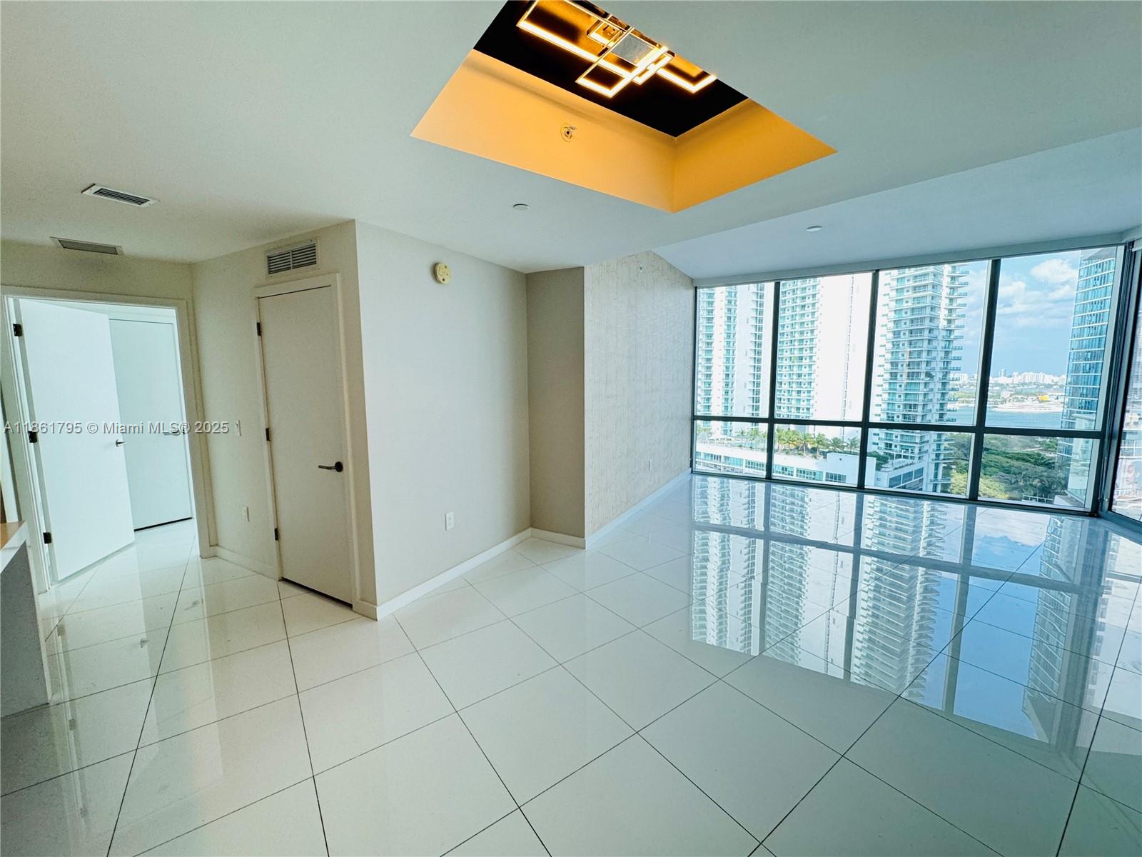 851 NE 1st Ave #1903