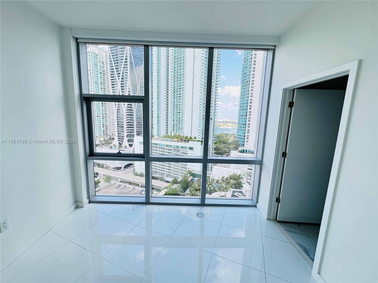 image Paramount Miami11
