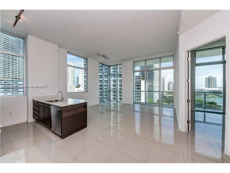 500 Brickell Ave #1101