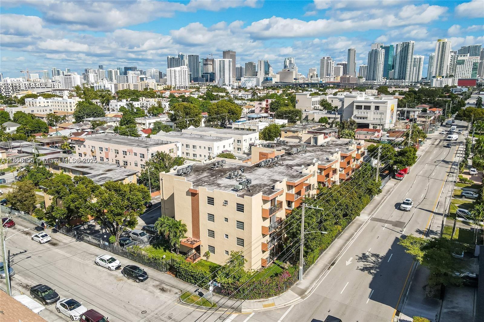 677 SW 9th Ave #309