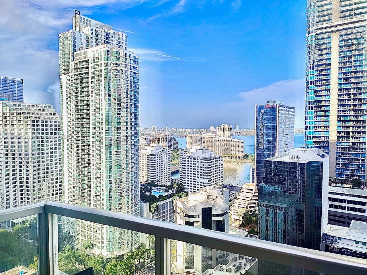 1050 Brickell Ave #2808
