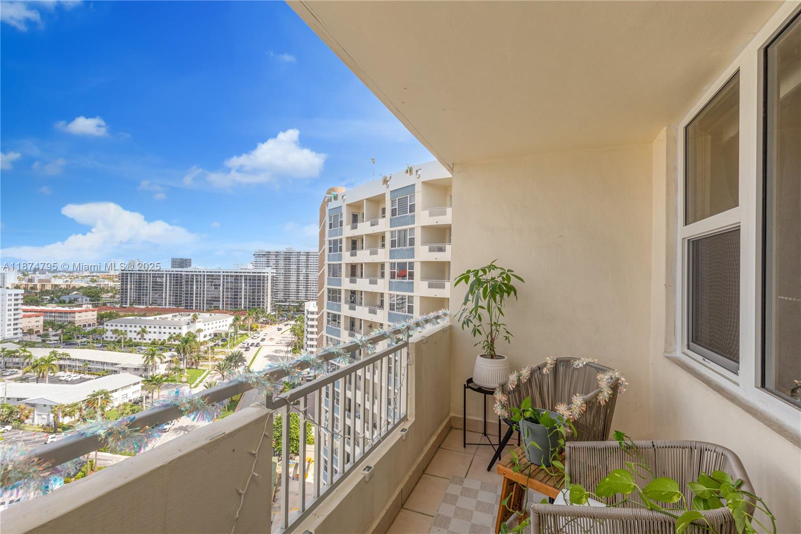 3180 S Ocean Dr #1517,Hallandale Beach, FL 33009