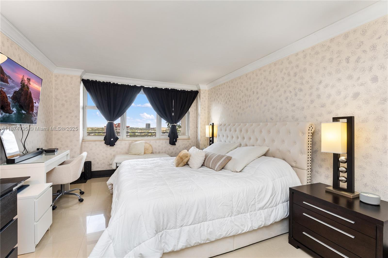 3180 S Ocean Dr #1517,Hallandale Beach, FL 33009