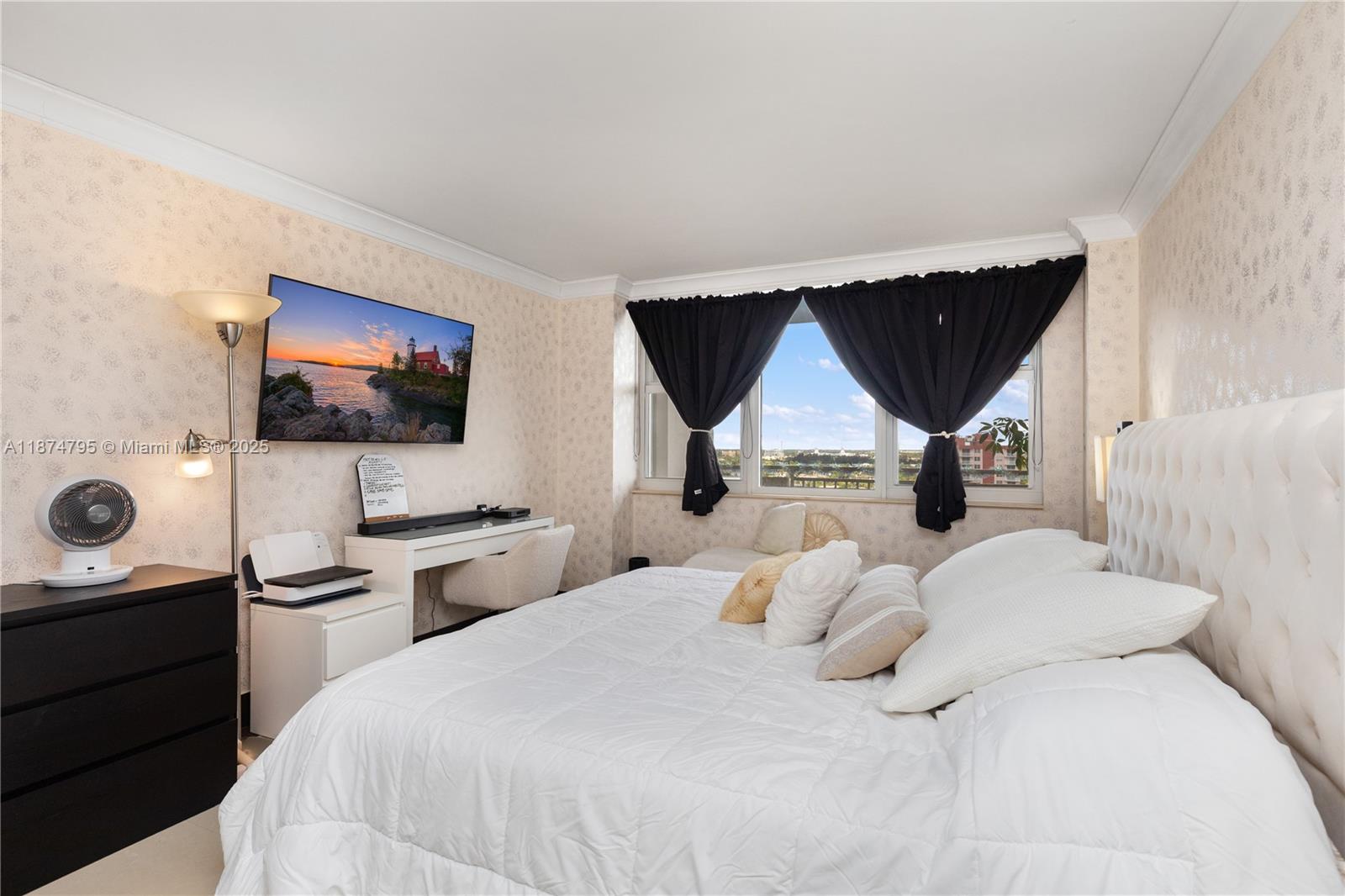 3180 S Ocean Dr #1517,Hallandale Beach, FL 33009